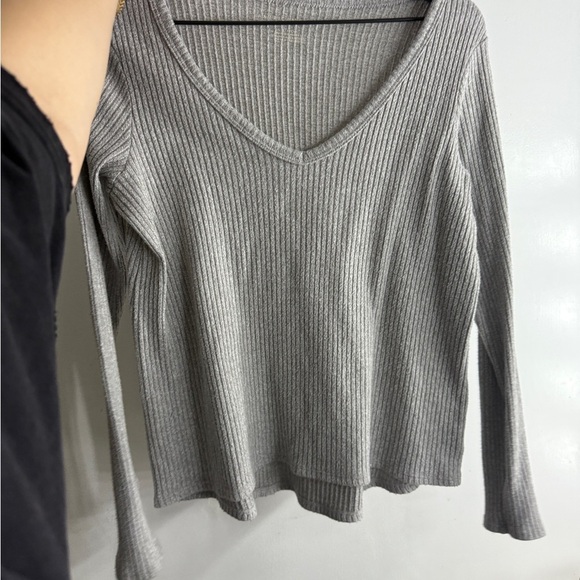 American Eagle Outfitters Sweaters - American Eagle Outfitters Gray Ribbed Fitted Blouse